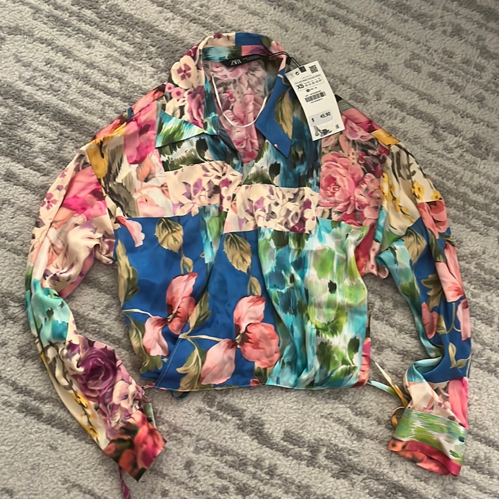 Zara multicolor blouse size XS new with tags
